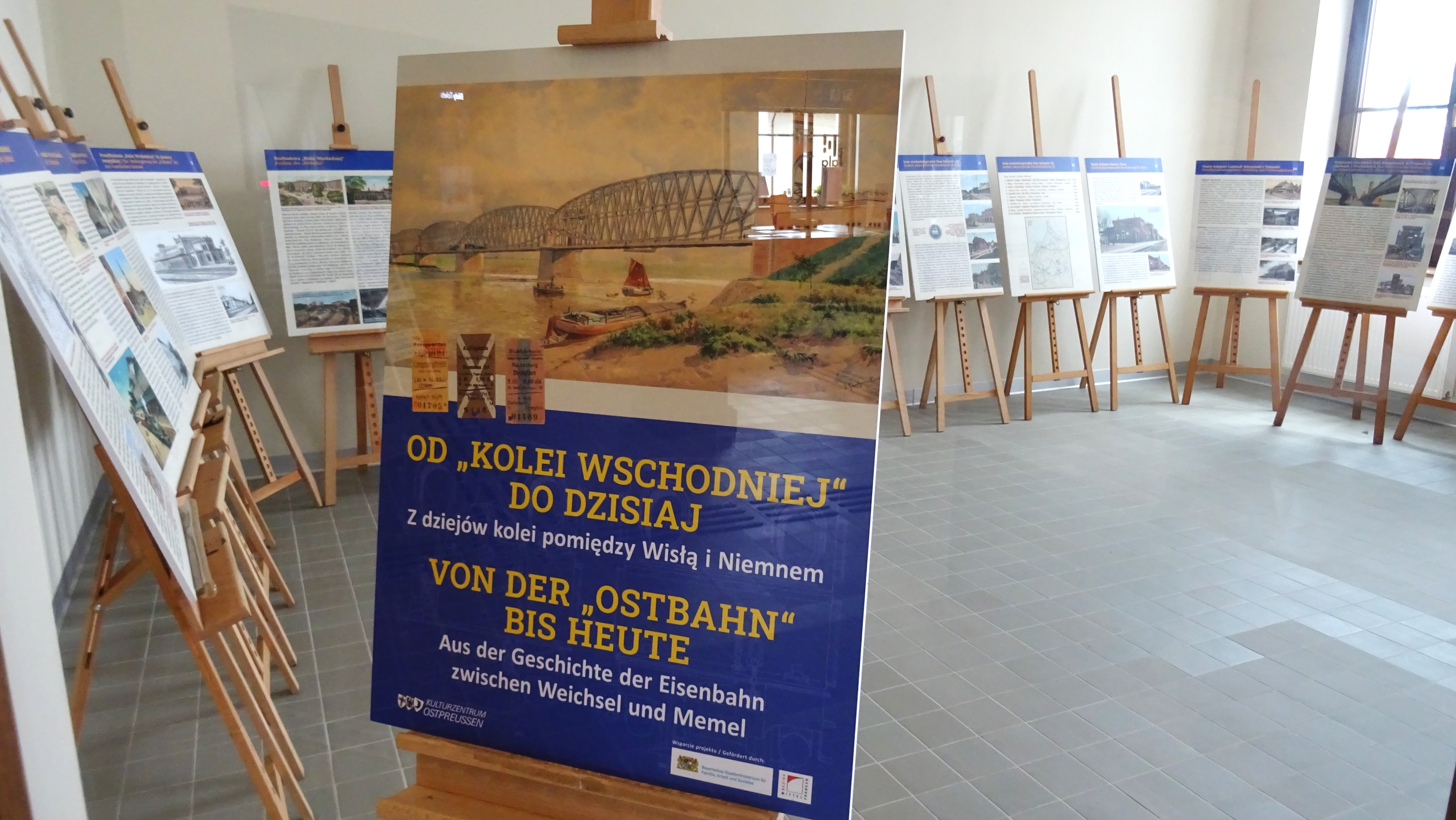 Wystawa na dworcu nt. niemieckiej Kolei Wschodniej 